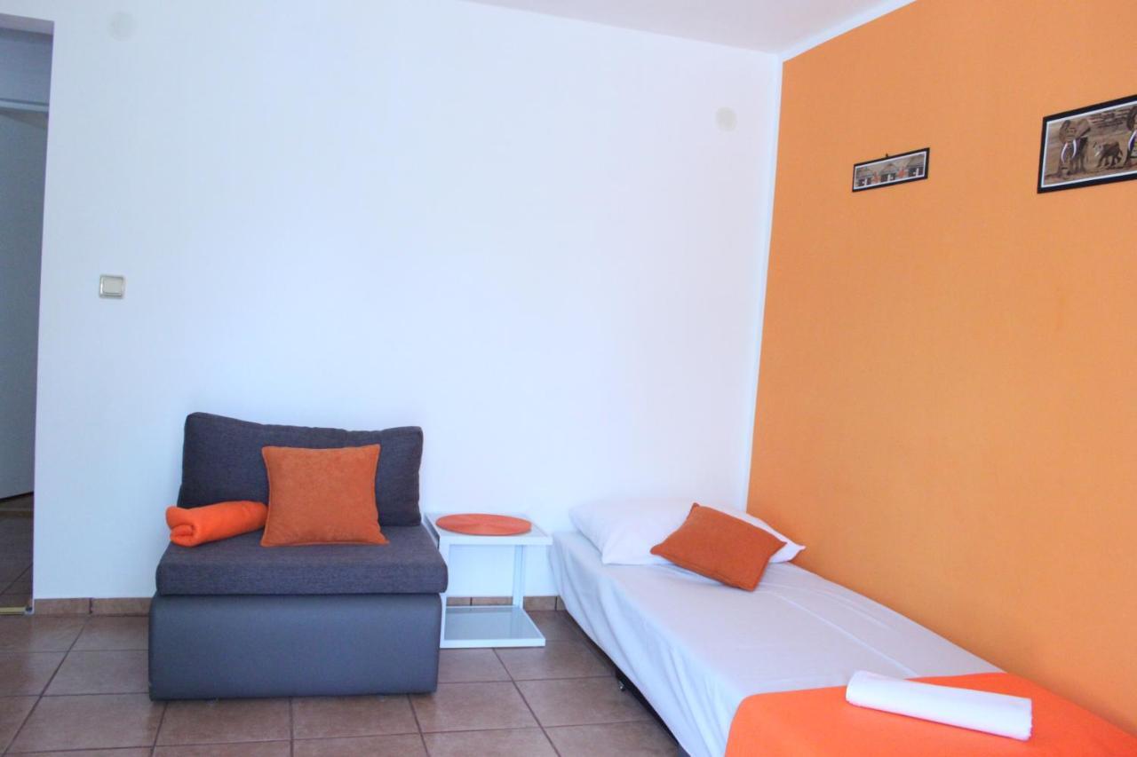 Apartmani Dienes Novi Vinodolski Kültér fotó